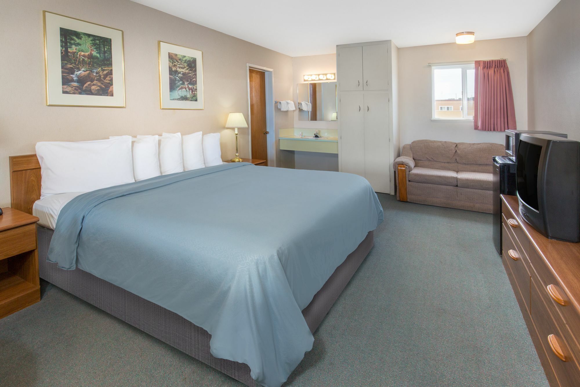 Redwood Inn Кресент-Сити Экстерьер фото